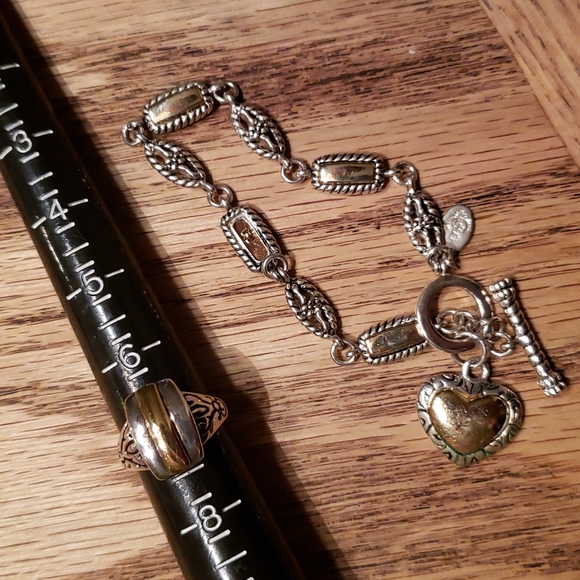 Premier Designs Jewelry - Premiere designs ring and toggle bracelet set